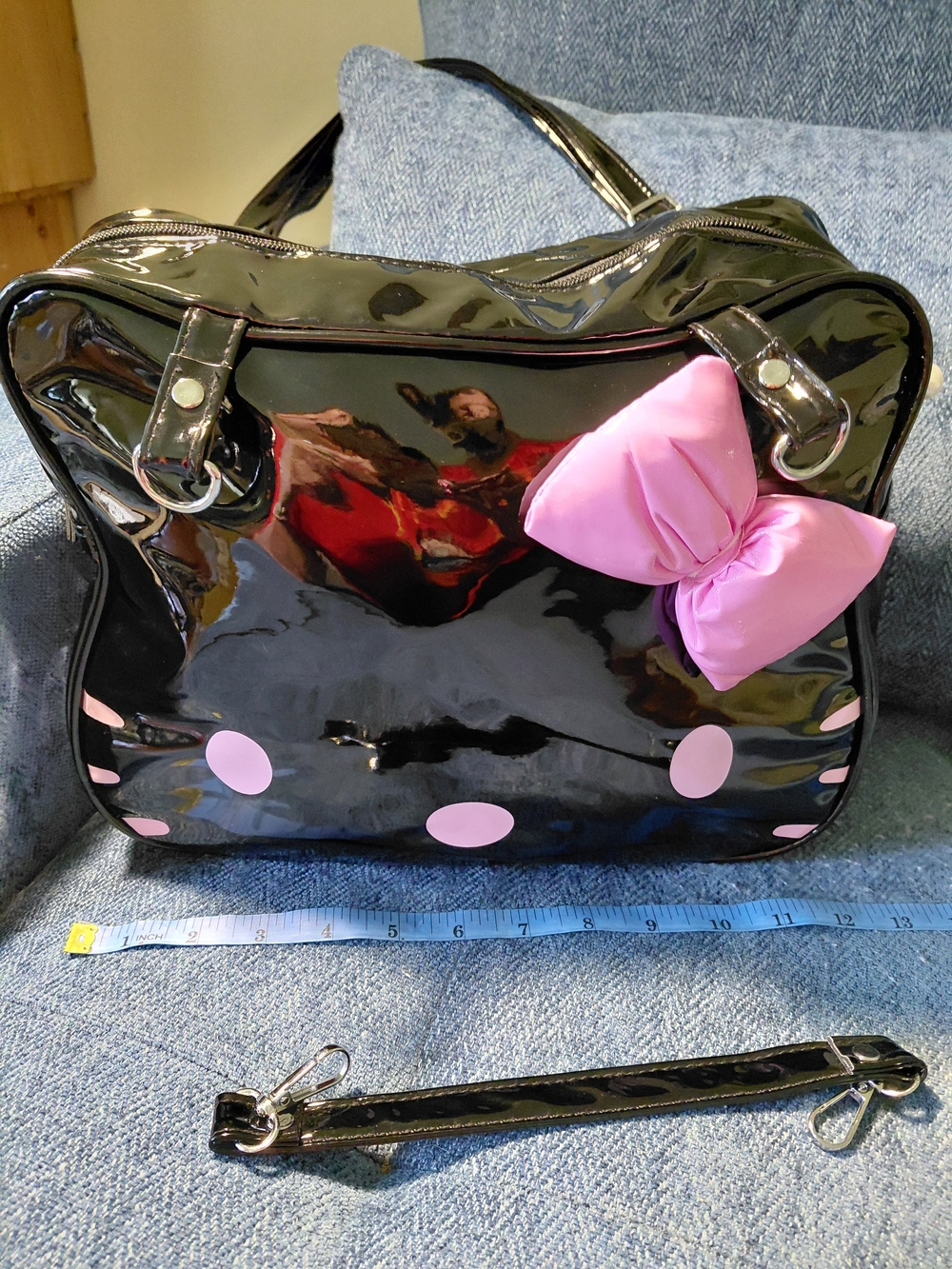 Black Patent Hello Kitty with Pink Bow Accent Satchel / Purse